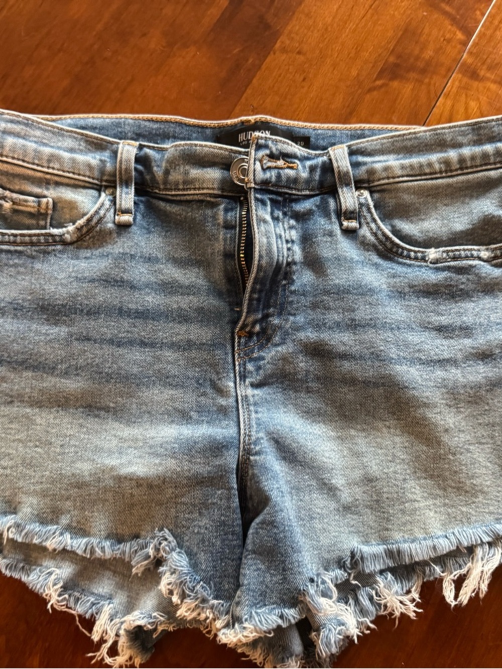 Hudson Gemma Shorts with Tan Stitching 3” inseam